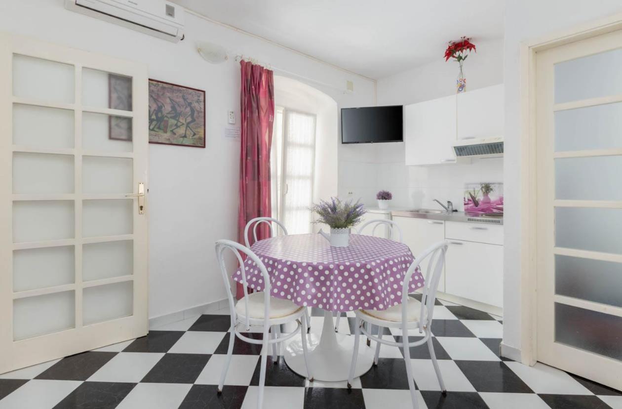 Apartmani Marija Podgora Esterno foto