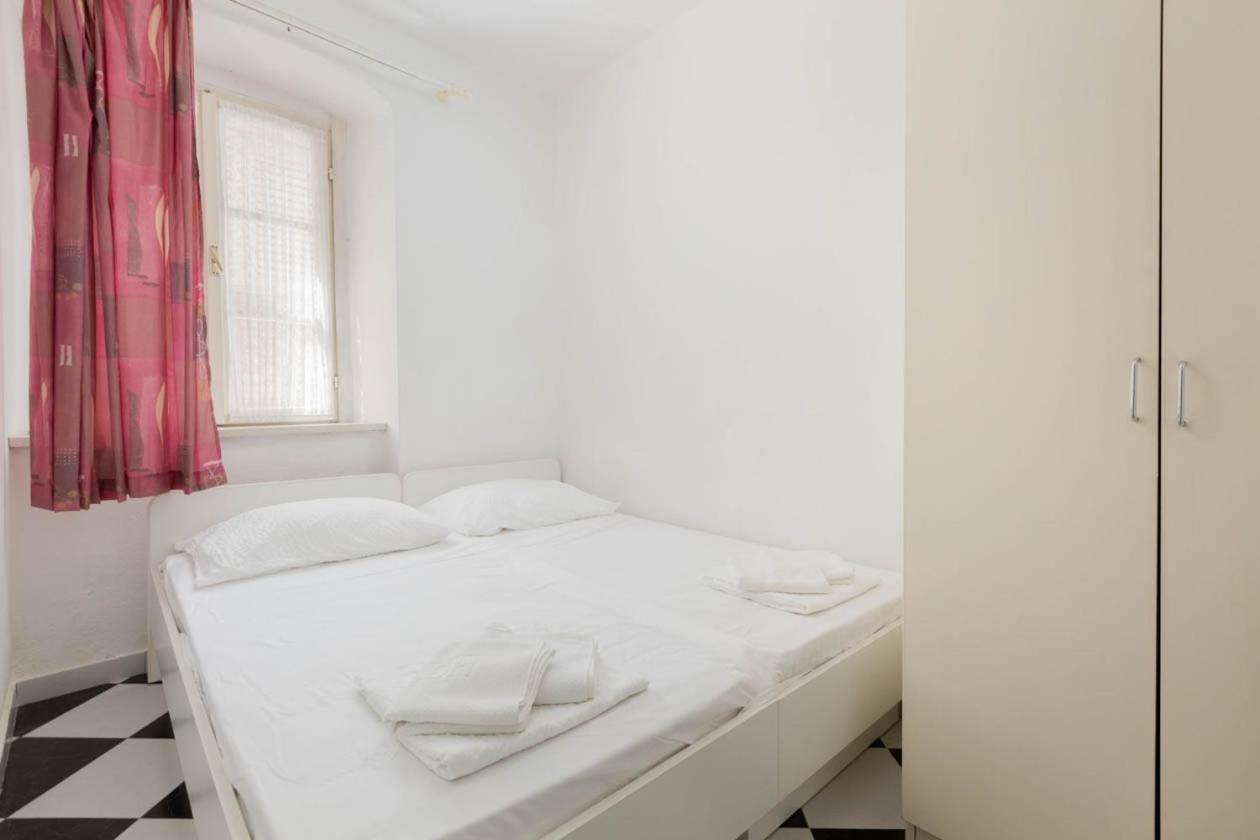 Apartmani Marija Podgora Esterno foto