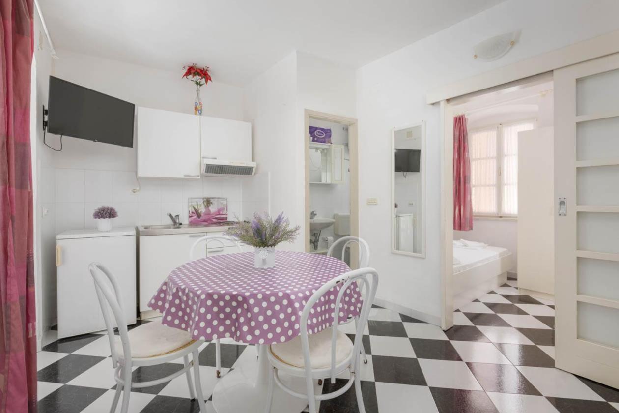Apartmani Marija Podgora Esterno foto