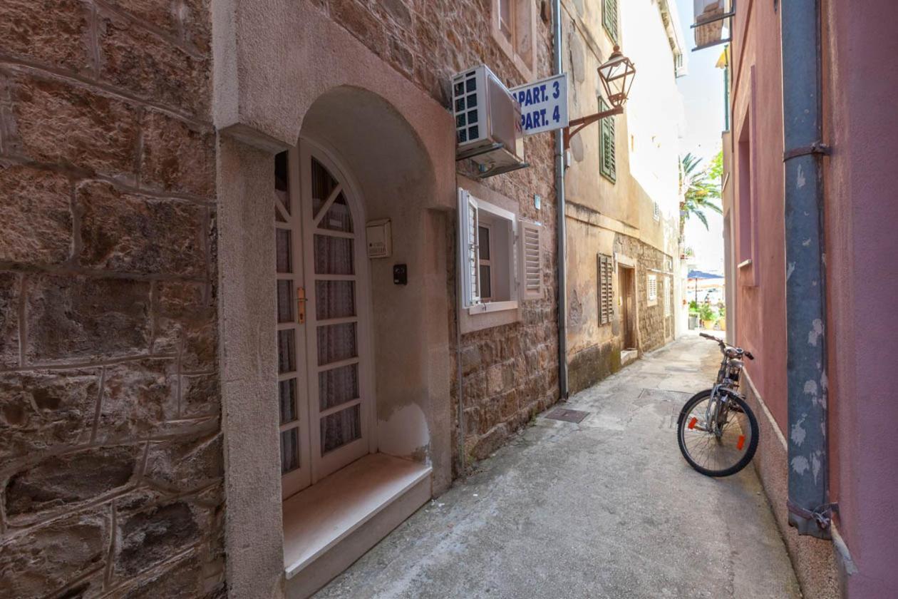 Apartmani Marija Podgora Esterno foto